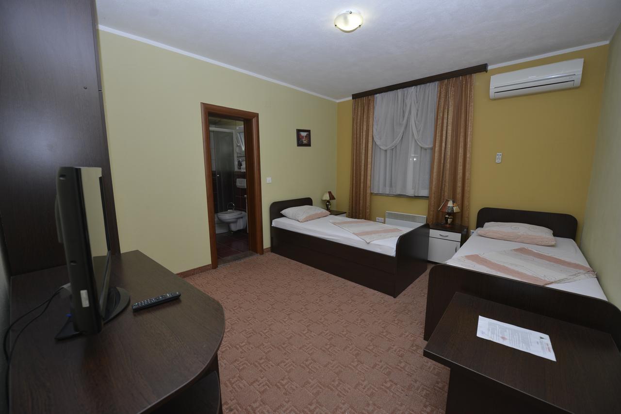 Motel Borik Potoci Екстериор снимка